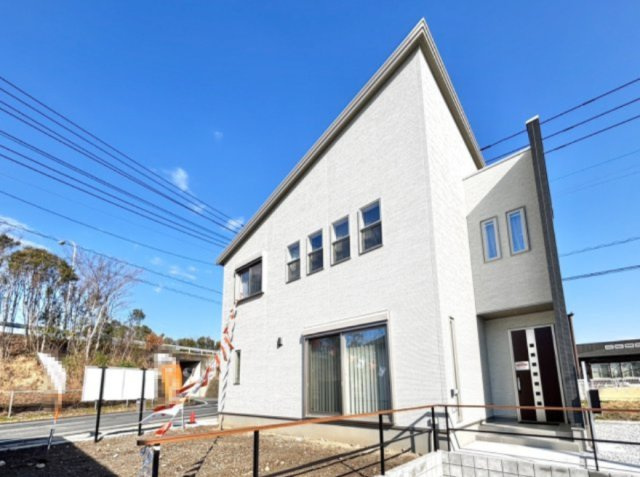 【中古戸建】北群馬郡吉岡町大字大久保の外観|■外観｜閑静な住宅街で始める新しい暮らし♪開放的な毎日をあなたへ(^^♪