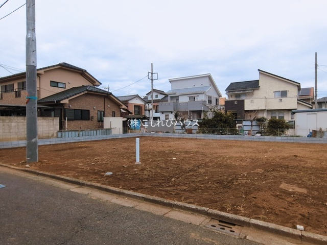 上尾市原市2322番　新築一戸建て　ハートフルガーデン　B