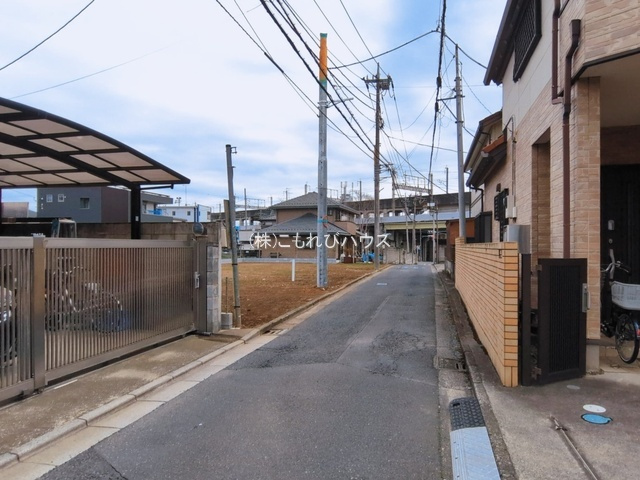 上尾市原市2322番　新築一戸建て　ハートフルガーデン　Bの前面道路含む現地写真|撮影：'26/03/16