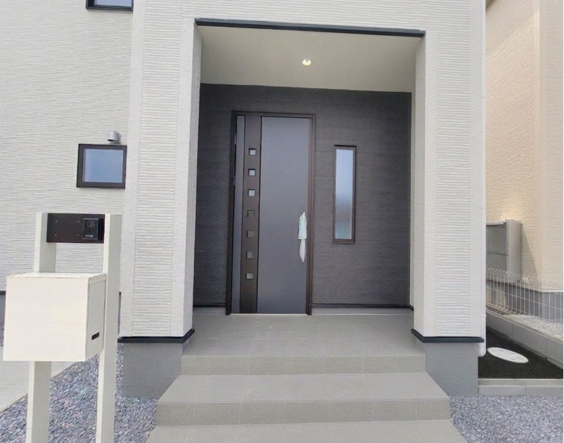 【LiveleGarden】宇都宮野沢町 第7 全2棟の前面道路含む現地写真|〇建築中〇
未完成物件ですが、お近くの同社施工完成物件をご内覧いただくことも可能です☆
お気軽にお問い合わせください♪
※2026年3月撮影