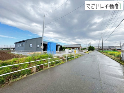 【前面道路含む現地写真】 | Livele Garden.S深谷市宿根第3　【平屋】新築住宅 | 現地(2026年5月撮影)