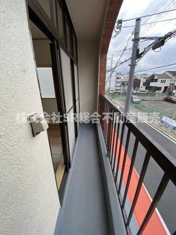 近江堂2丁目店舗付き中古テラスハウスのバルコニー|北側に2面バルコニーがございます！