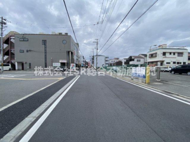 近江堂2丁目店舗付き中古テラスハウスの前面道路含む現地写真|前面道路含む現地写真です