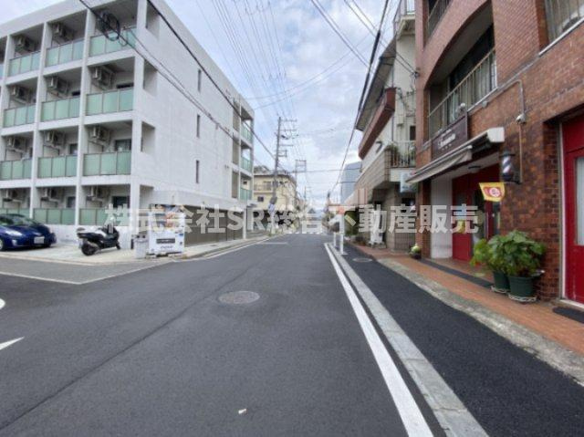 近江堂2丁目店舗付き中古テラスハウスの前面道路含む現地写真|前面道路含む現地写真です