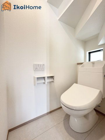 神戸市西区樫野台2丁目　全2棟A号棟　新築戸建のトイレ|【ホームページに現地動画掲載中】●年中無休：当日予約可●ウォシュレット・暖房便座脱臭機能付きトイレ