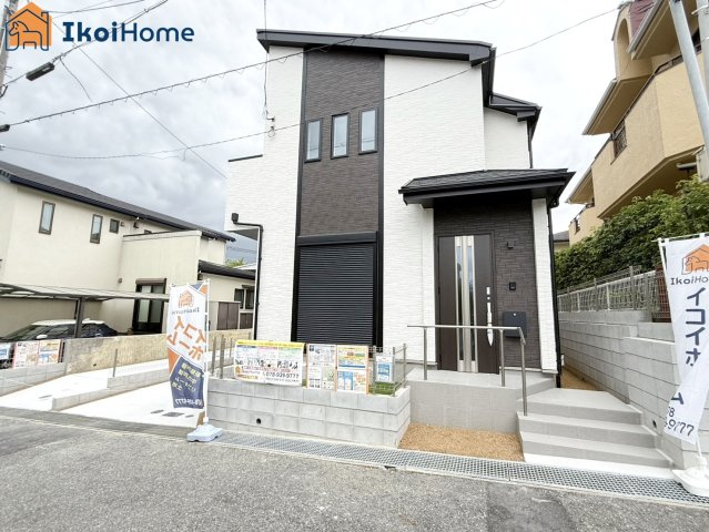 神戸市西区樫野台2丁目　全2棟A号棟　新築戸建の前面道路含む現地写真|【ホームページに現地動画掲載中】●年中無休：当日予約可●前面道路は幅員約6ｍ、交通量少なめで安心！