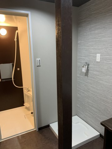 大阪市西成区戸建ての玄関