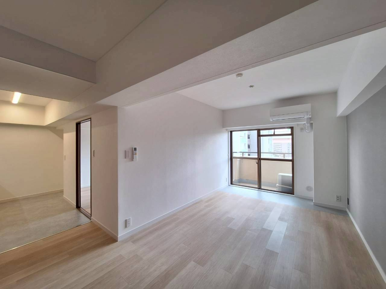 綾瀬プルミエの居間・リビング