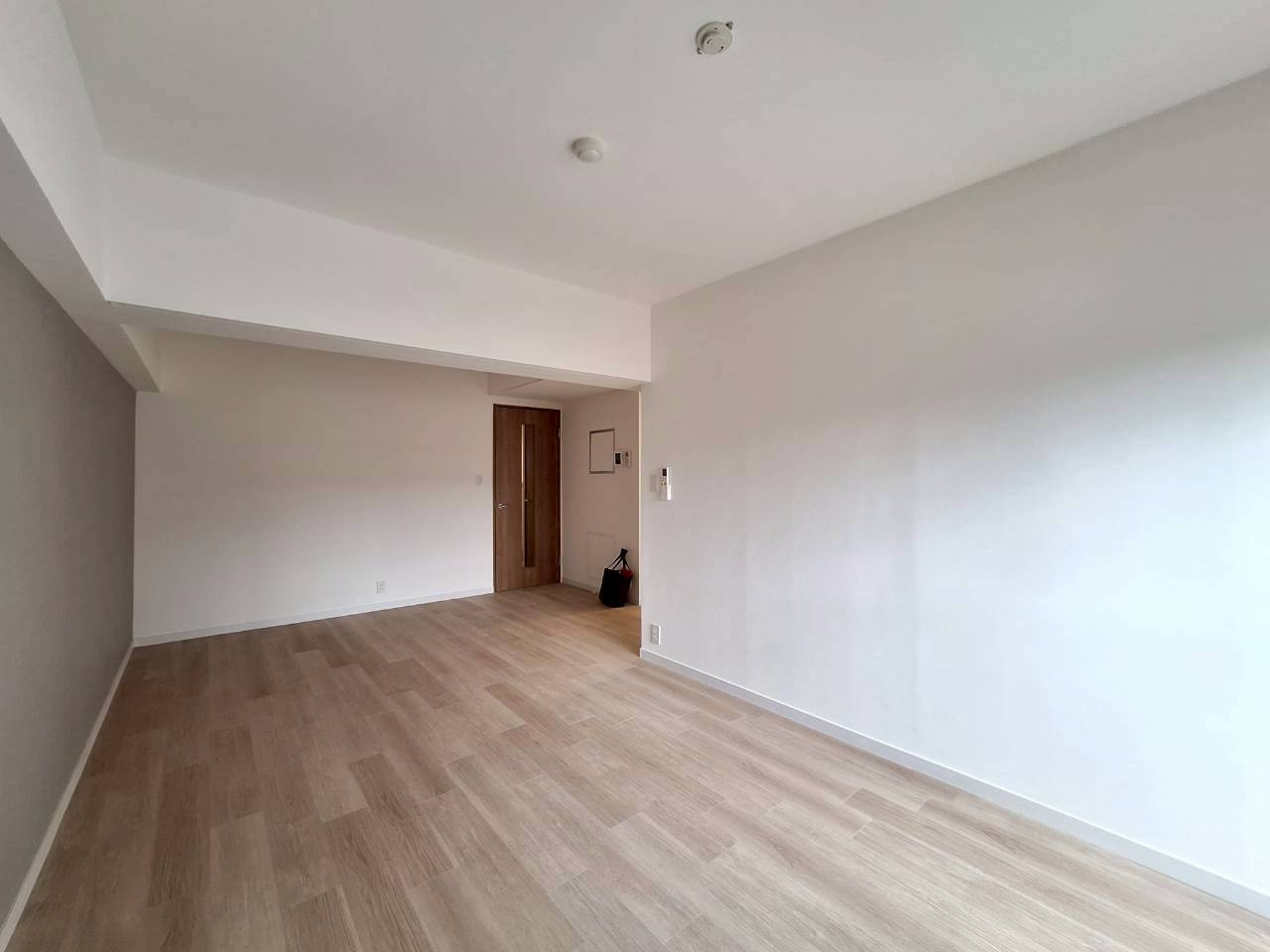 綾瀬プルミエの居間・リビング