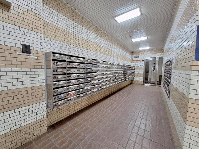 綾瀬プルミエのエントランス