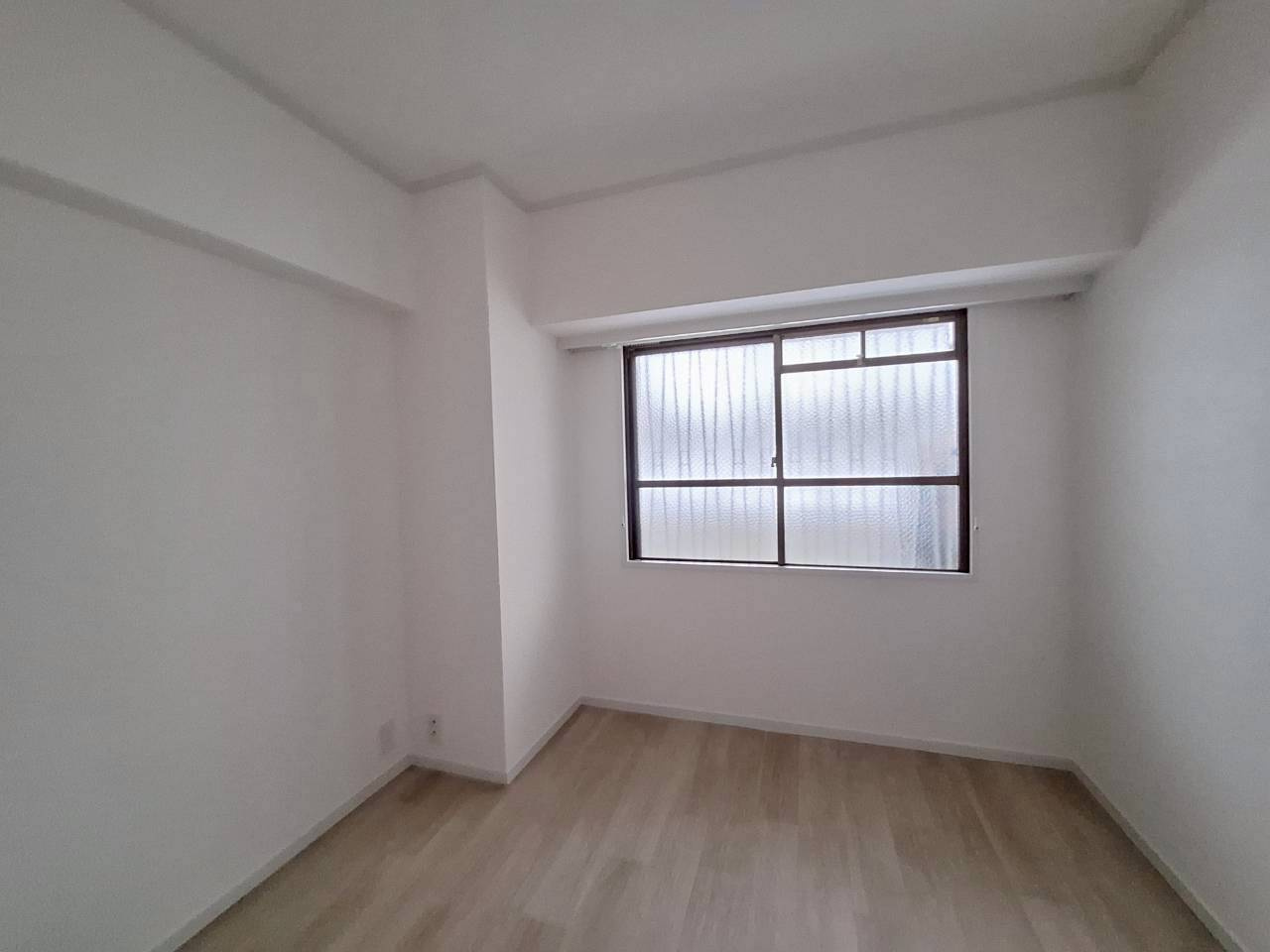 綾瀬プルミエの洋室