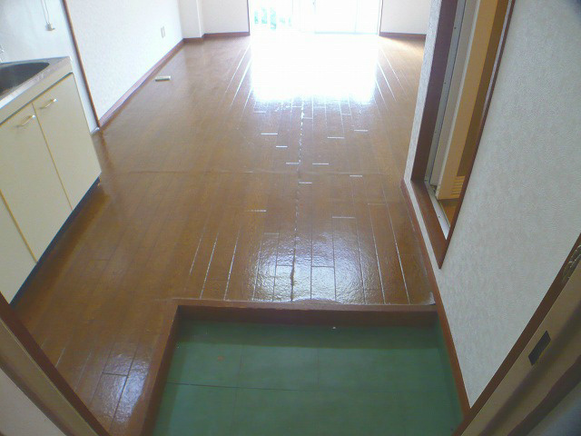 ハイツ生田の玄関