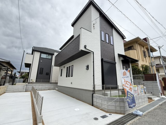 神戸市西区樫野台2丁目　全2棟B号棟　新築戸建のエントランス|【ホームページに現地動画掲載中】●年中無休：当日予約可●弊社は契約前に新築戸建の住宅診断が無料です！