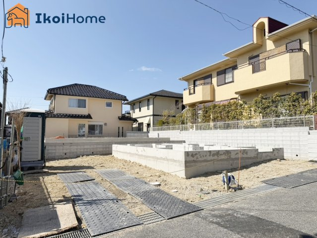 神戸市西区樫野台2丁目　全2棟B号棟　新築戸建の前面道路含む現地写真|●年中無休：当日予約可●西区、垂水区、明石市初。弊社は契約前に新築戸建の住宅診断を無料で行っています