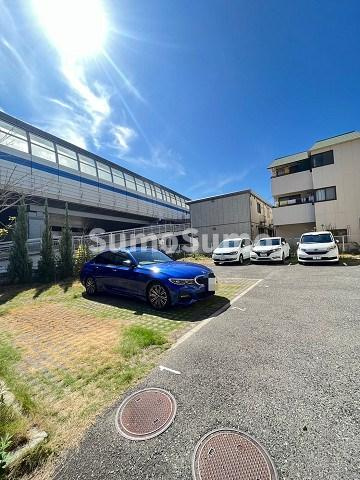 大屋館の駐車場
