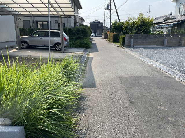 新築戸建・新築建売　太田市南ヶ丘町第2　尾島小学校・尾島中学校の前面道路含む現地写真