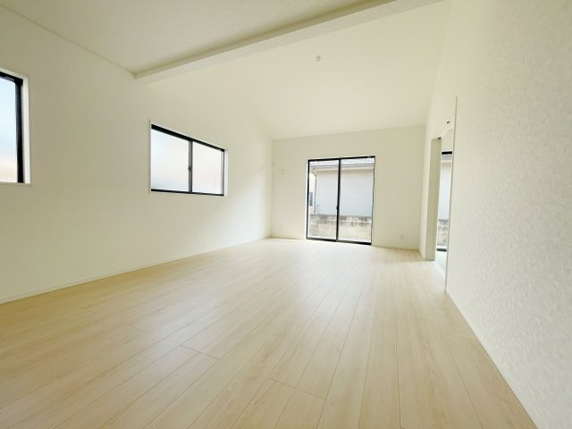 新築戸建・新築建売　太田市南ヶ丘町第2　尾島小学校・尾島中学校の居間・リビング