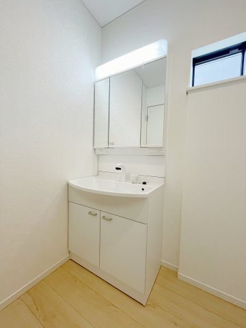 新築戸建・新築建売　太田市南ヶ丘町第2　尾島小学校・尾島中学校の独立洗面台