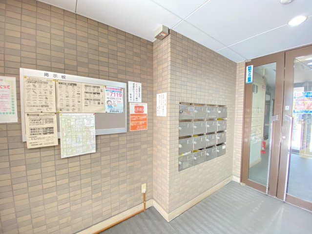 イーストレジデンス永和のロビー