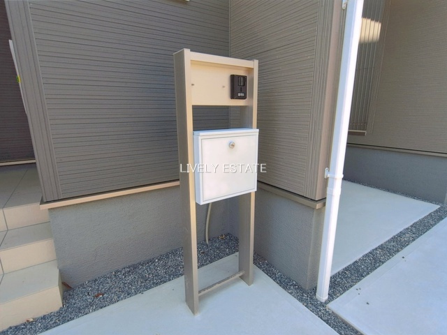 越谷市北越谷2丁目 新築分譲住宅のその他|インターホン機能・宅配BOX付き門柱