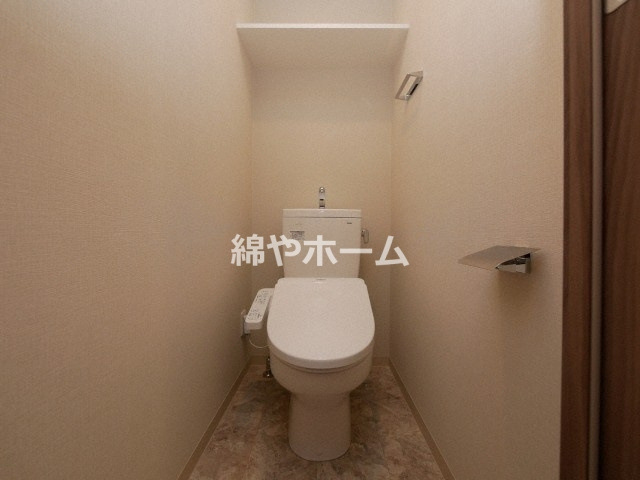 ワールドアイ難波南PORTAのトイレ|シンプルで使いやすいトイレです