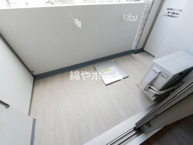 ワールドアイ難波南PORTAのバルコニー|バルコニー付きです