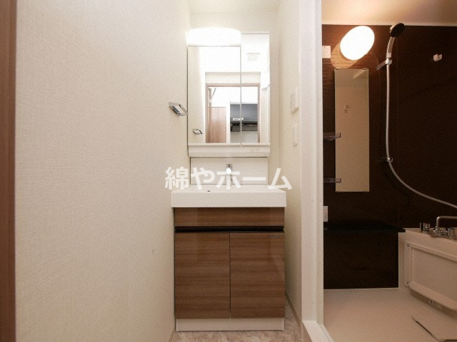 ワールドアイ難波南PORTAの独立洗面台|独立洗面台で身支度をすべて済ませてしまいましょう