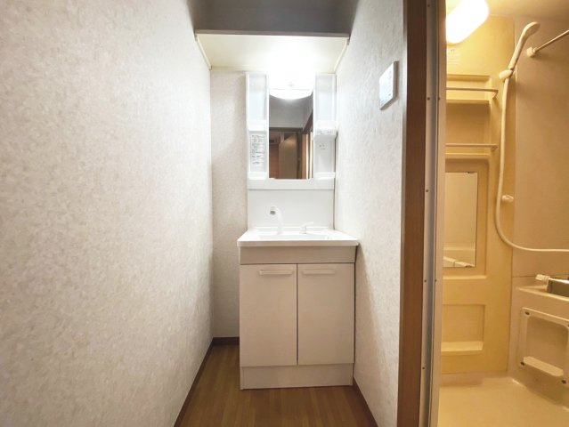 ユニハイムの玄関|収納もある玄関です