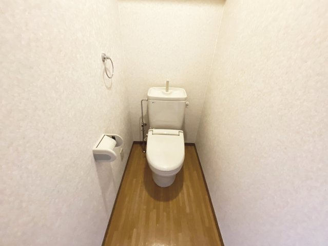ユニハイムのトイレ|コンパクトで使いやすいトイレです