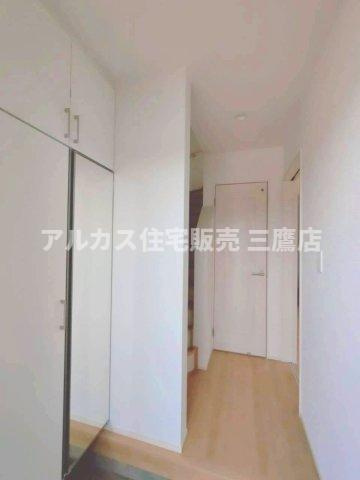 狛江市中和泉５丁目 小田急線 狛江駅 新築戸建の玄関