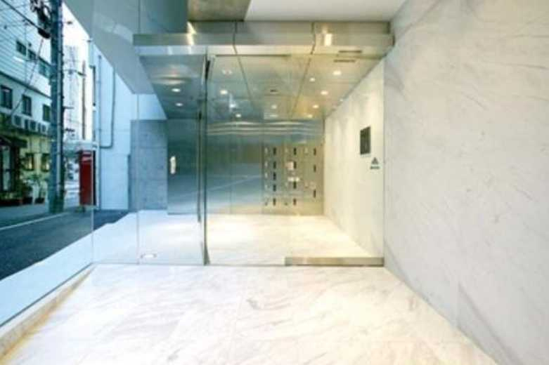 BPRレジデンス渋谷　駅近　陽当たり良好　内階段のエントランス