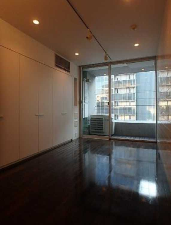 BPRレジデンス渋谷　駅近　陽当たり良好　内階段の居間・リビング