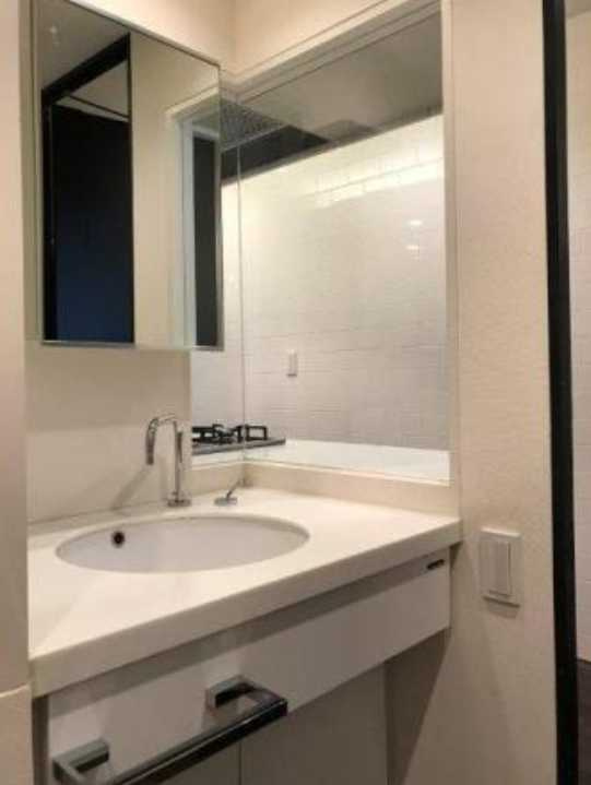 BPRレジデンス渋谷　駅近　陽当たり良好　内階段の洗面所