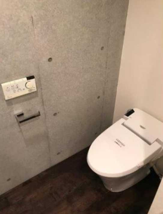 BPRレジデンス渋谷　駅近　陽当たり良好　内階段のトイレ