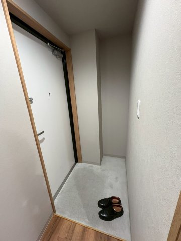 宝塚駅前BASEの玄関