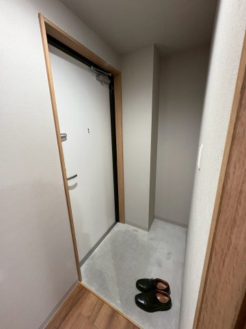 宝塚駅前BASEの玄関