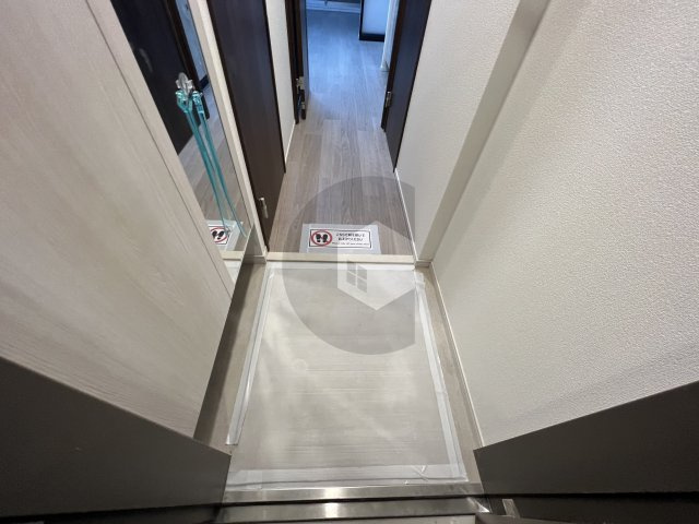 スプランディット高井田の玄関