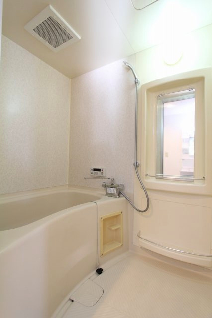 ハイツユーリーの浴室