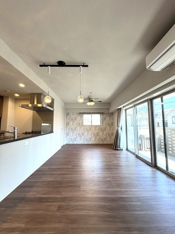 SHONAN RESORT RESIDENCE — クリオ湘南江ノ島の居間・リビング