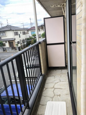 ネオメゾンフジのバルコニー|お洗濯にも便利なバルコニー付き