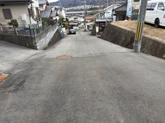 【前面道路含む現地写真】 | 東側前面道路：幅員約5.8ｍに面しております♪
