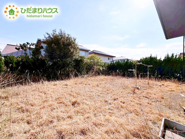 【庭】 | 神栖市若松中央2丁目　中古戸建 | 広々としたお庭付きです！