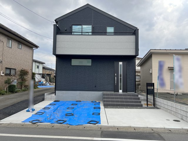福生市熊川　新築戸建全1棟の外観|角地につき開放感があります♪