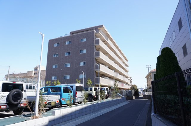 サンクレイドル草加弐番館の外観