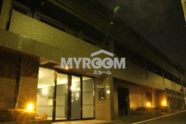 ルーブル早稲田弐番館のエントランス