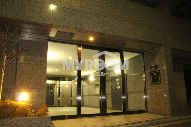 ルーブル早稲田弐番館のエントランス