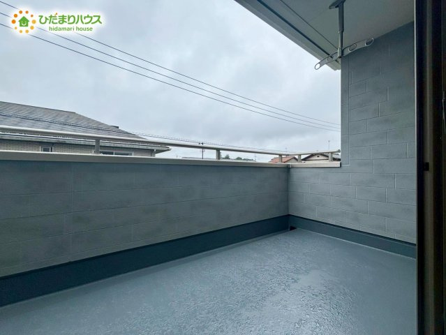 野田市中里3期　新築戸建　1号棟のバルコニー|人気が高いインナーバルコニーを採用♪天候を気にせず洗濯物を干せ、紫外線も気にせずに済みます(*^^)v							
