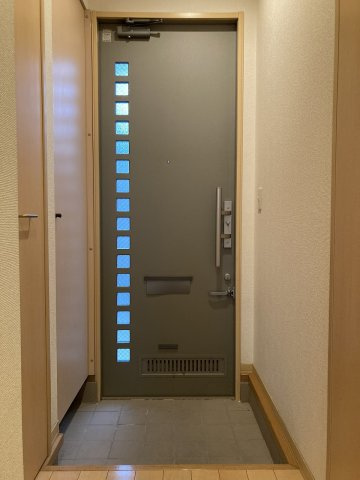 サンノーブルの玄関