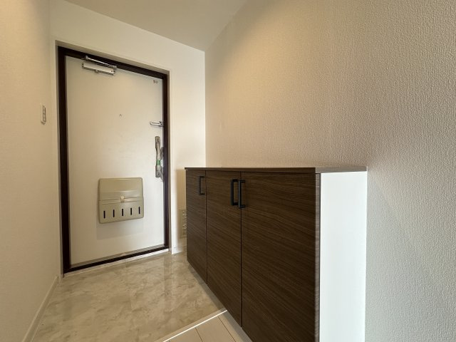 シャルム明石の玄関