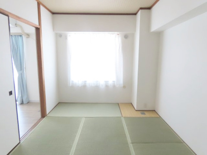 ハイツエバーグリーン津田沼２号棟の和室